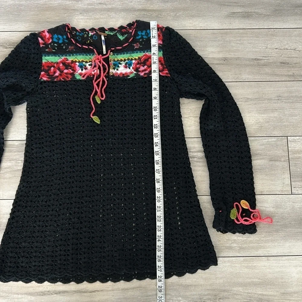 Free People quilted crochet floral sweater size small